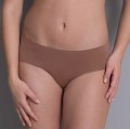 figi anita 1342_769_Essentials.jpg