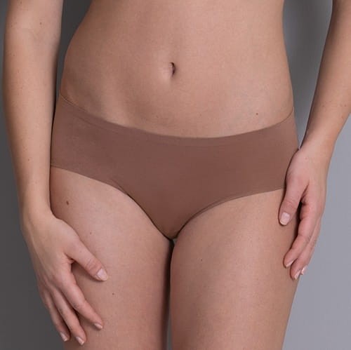 figi anita 1342_769_Essentials.jpg